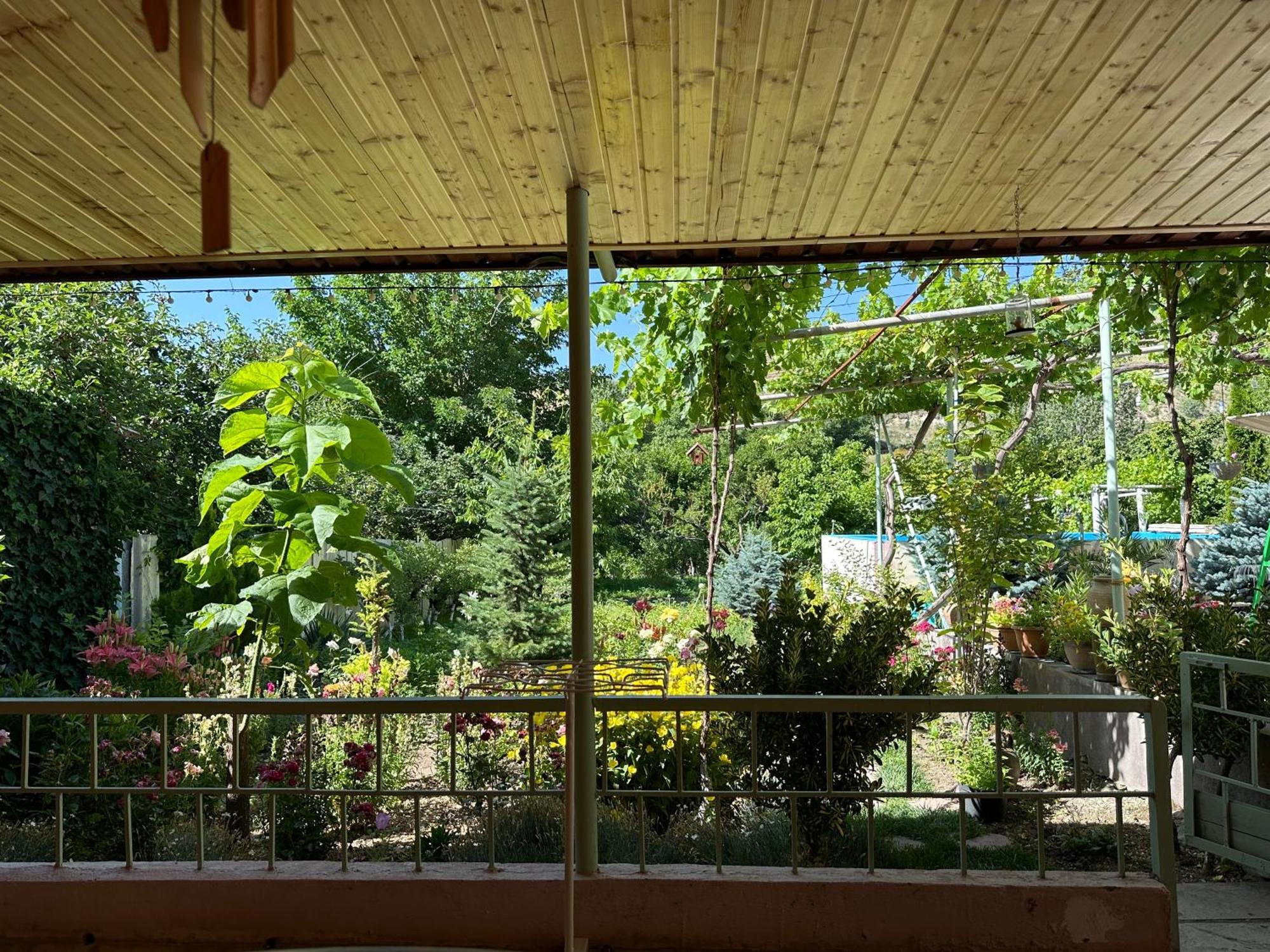 Ashot & Gohar B&B Ch'iva Ngoại thất bức ảnh